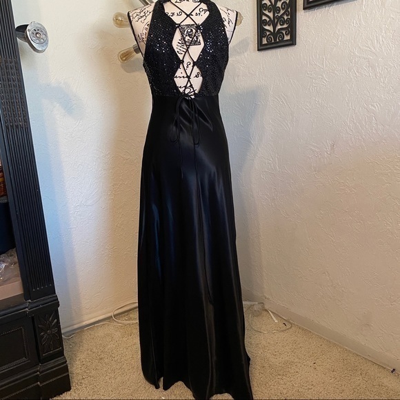 Long Black Sleek Dress Black Sequins Lace-up the back - Picture 6 of 11